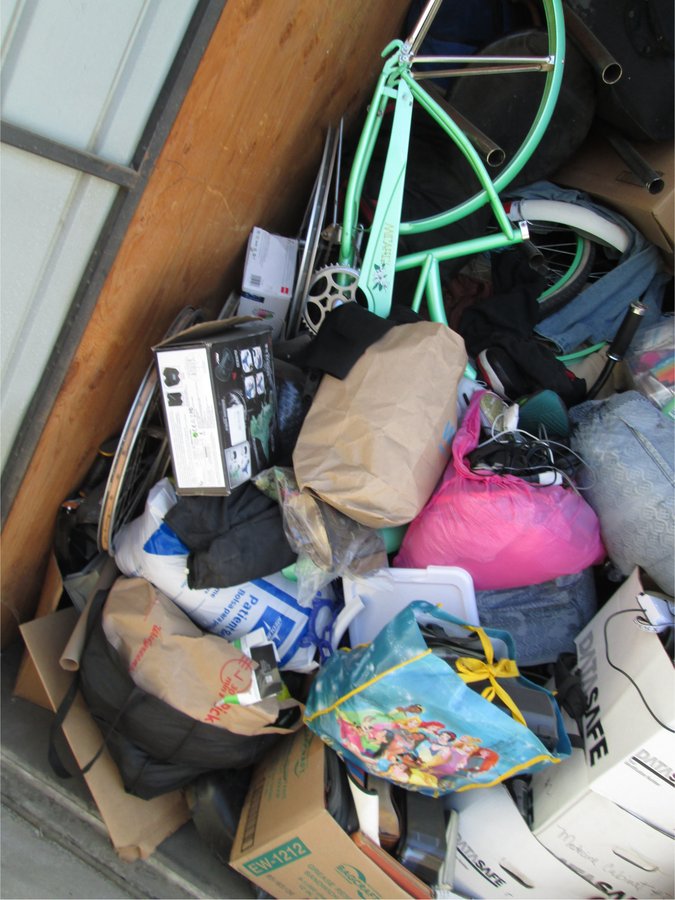 5 x 10 storage unit in Bakersfield, CA