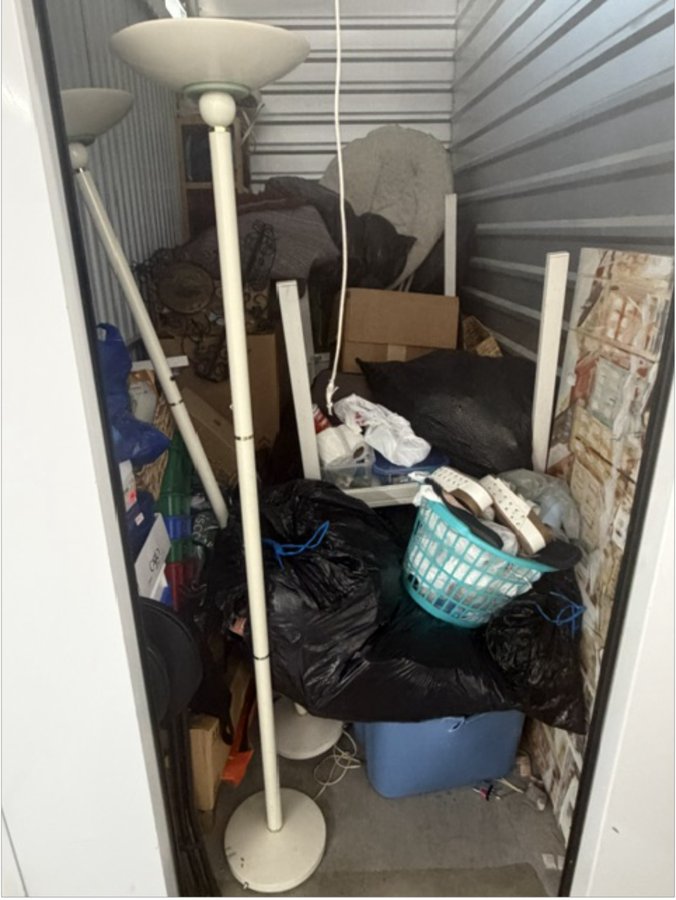 5 x 10 storage unit in Dallas, TX