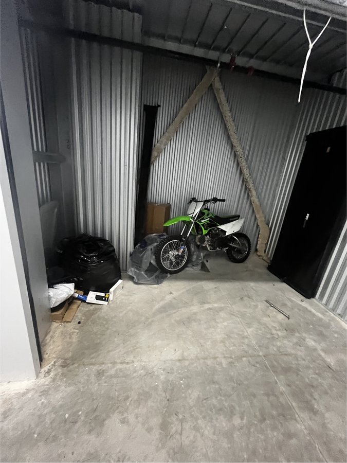 6 x 10 storage unit in Philadelphia, PA