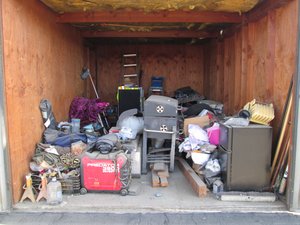 10 x 15 storage unit in Bakersfield, CA