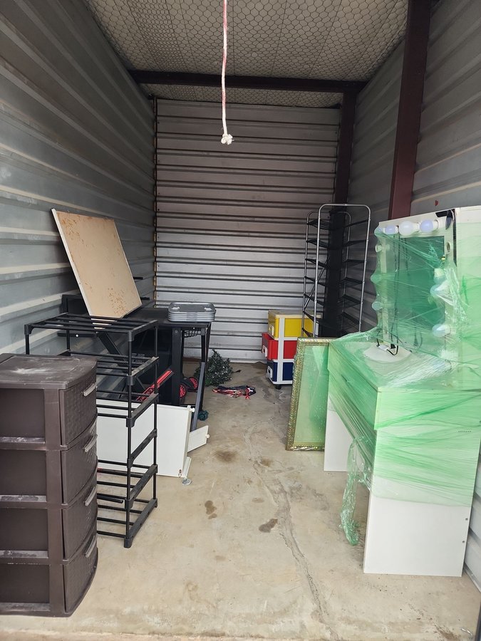 5 x 12 storage unit in Garland, TX