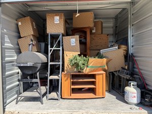 10 x 10 storage unit in Pleasant Hill, MO