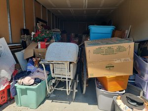 10 x 25 storage unit in Dallas, TX