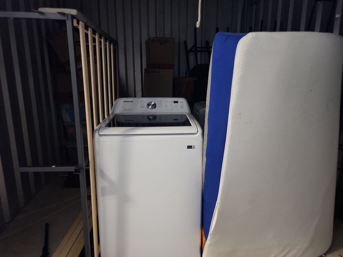 10 x 10 storage unit in Forney, TX