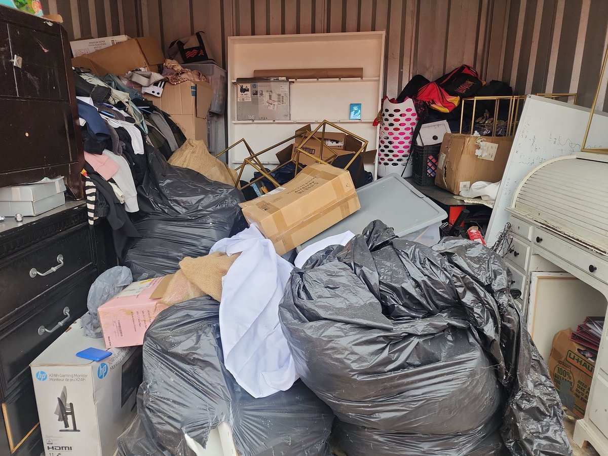 10 x 10 storage unit in Forney, TX