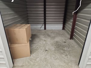 7 x 10 storage unit in Mesquite, TX
