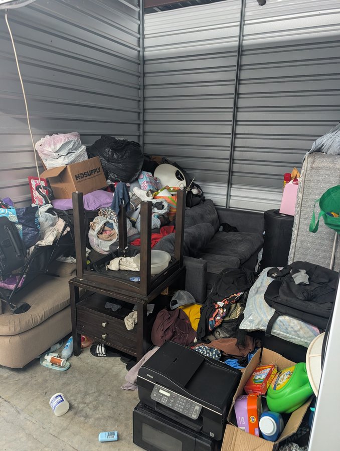 10 x 10 storage unit in Dallas, TX