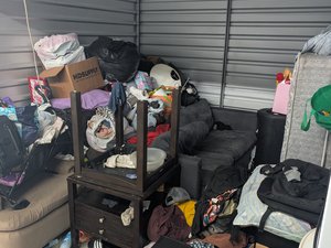 10 x 10 storage unit in Dallas, TX