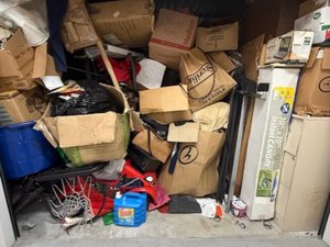 10 x 10 storage unit in Lutz, FL