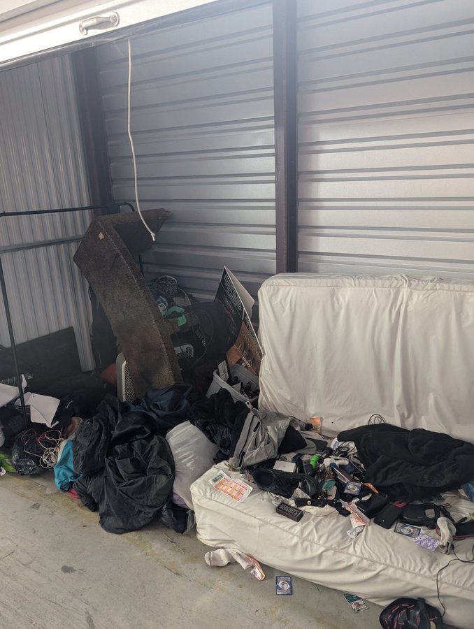 10 x 5 storage unit in Dallas, TX