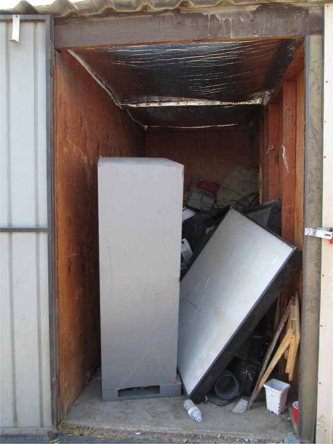 5 x 10 storage unit in Bakersfield, CA