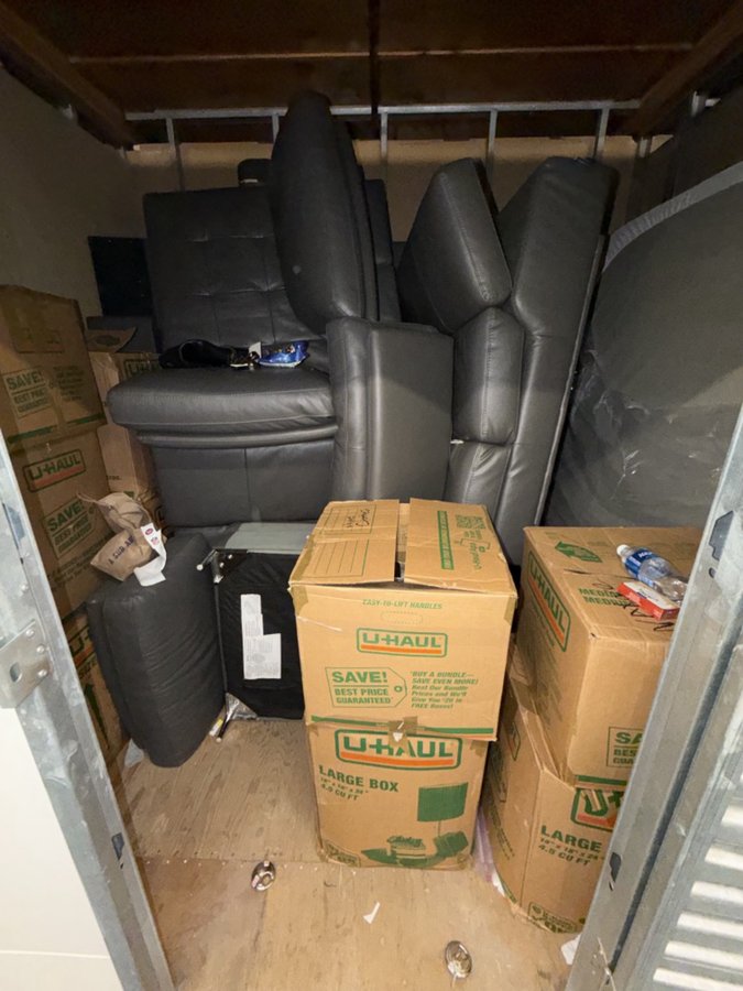 7 x 10 storage unit in Los Angeles, CA