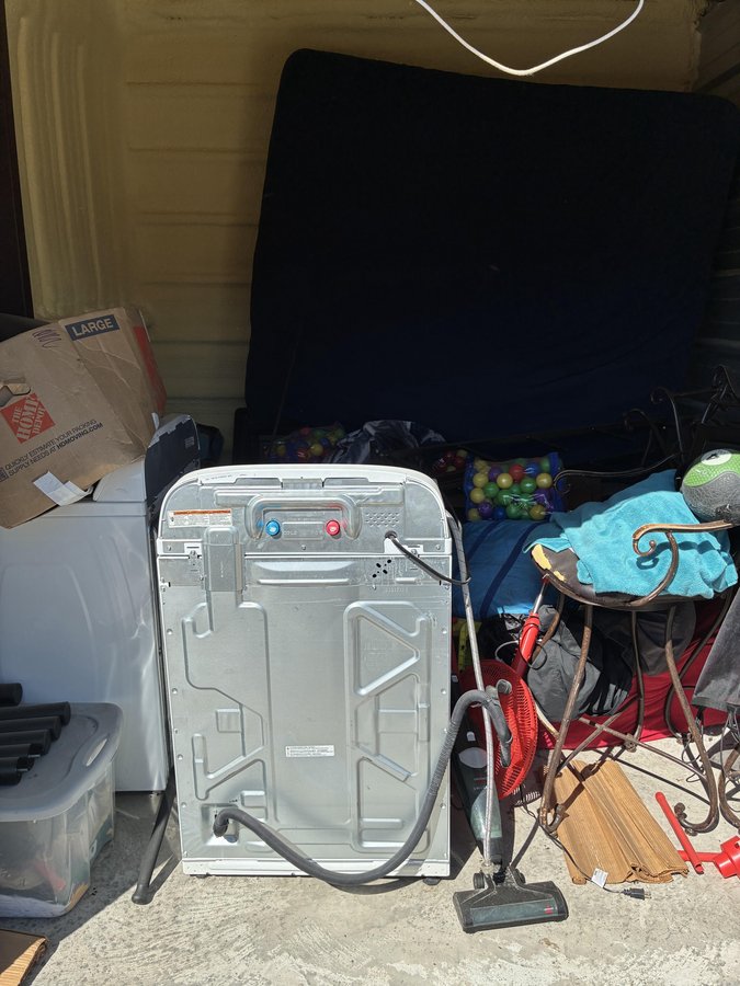 10 x 10 storage unit in Waxahachie, TX