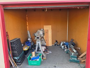 10 x 10 storage unit in Sacramento, CA