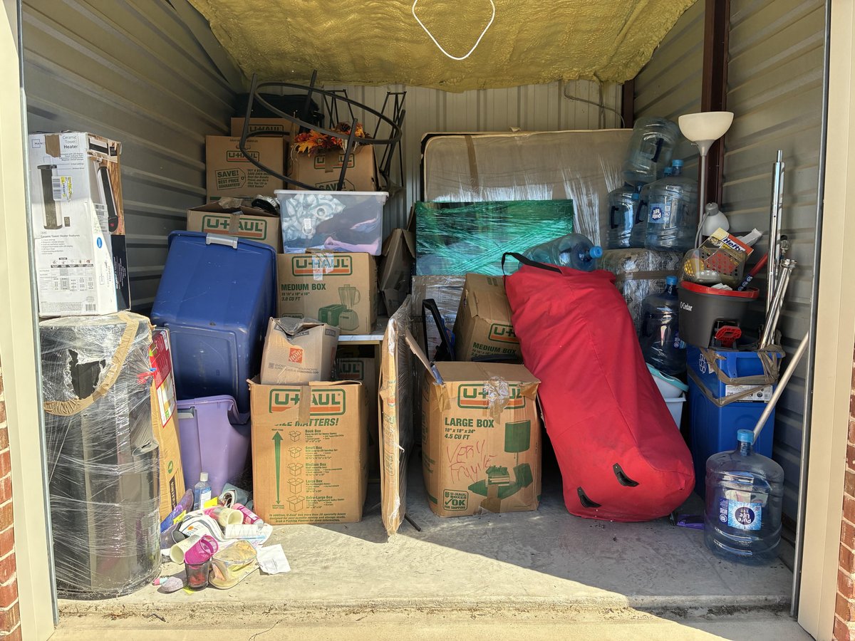 10 x 10 storage unit in Waxahachie, TX