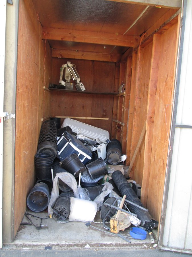 5 x 10 storage unit in Bakersfield, CA