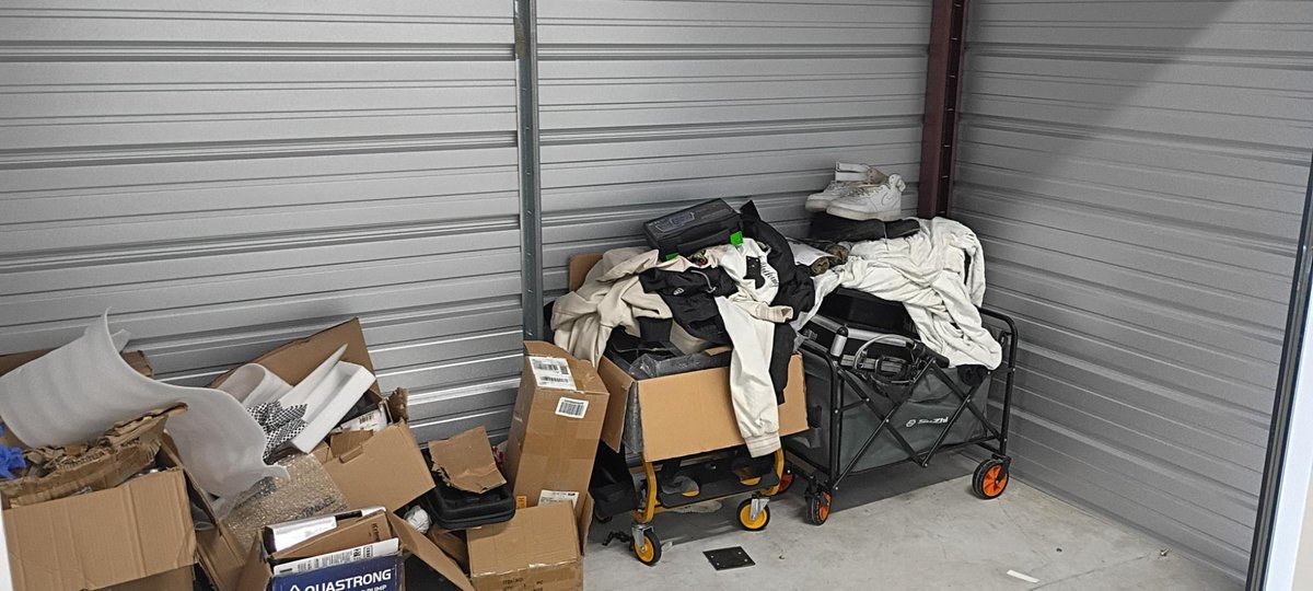 5 x 10 storage unit in Merchantville, NJ
