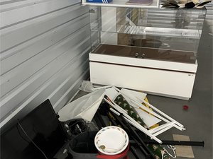 10 x 25 storage unit in Los Angeles, CA