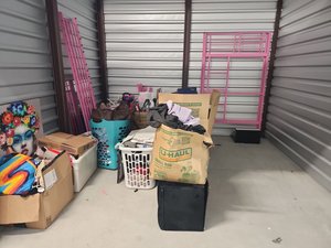 10 x 10 storage unit in Forney, TX