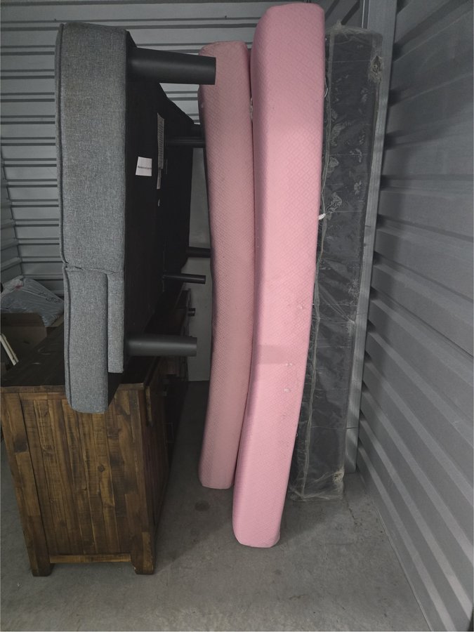 7 x 10 storage unit in Fayetteville, NC