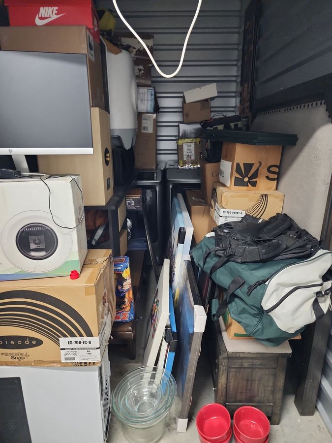 5 x 10 storage unit in Crandall, TX