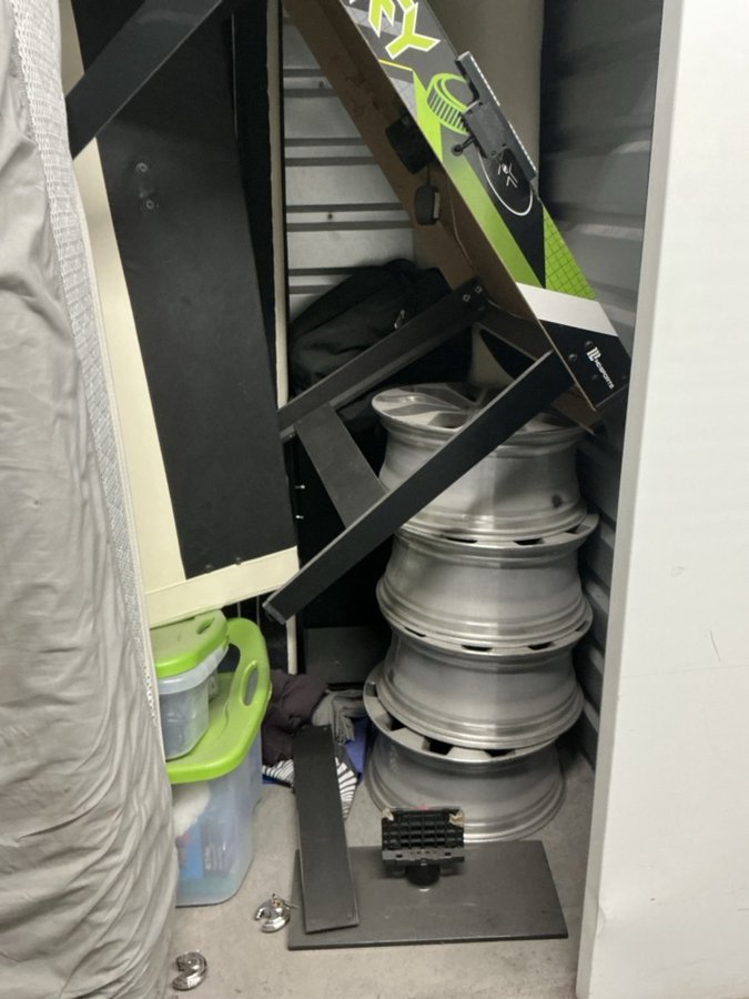 10 x 5 storage unit in North Las Vegas, NV