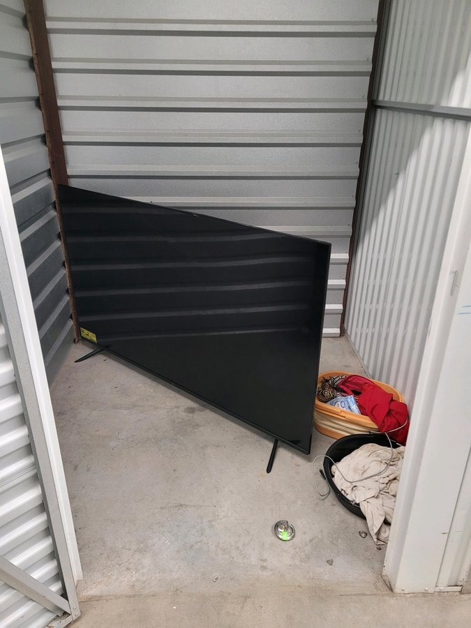 5 x 5 storage unit in Alpharetta, GA