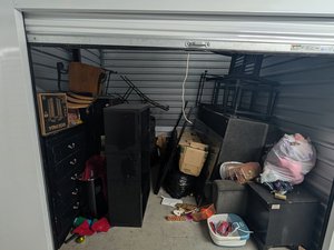 10 x 10 storage unit in Dallas, TX