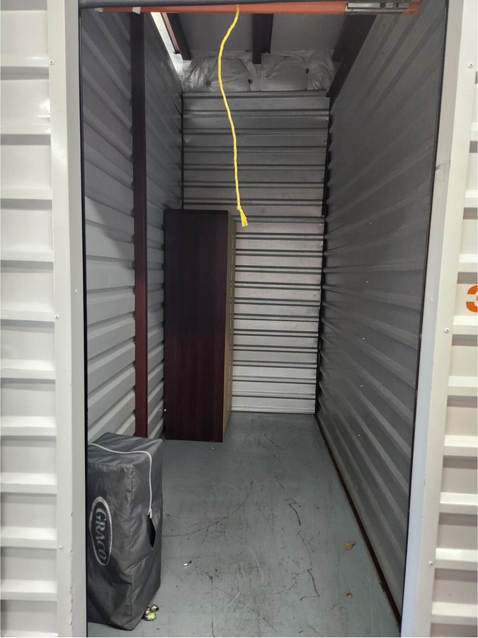5 x 10 storage unit in Belleville, NJ