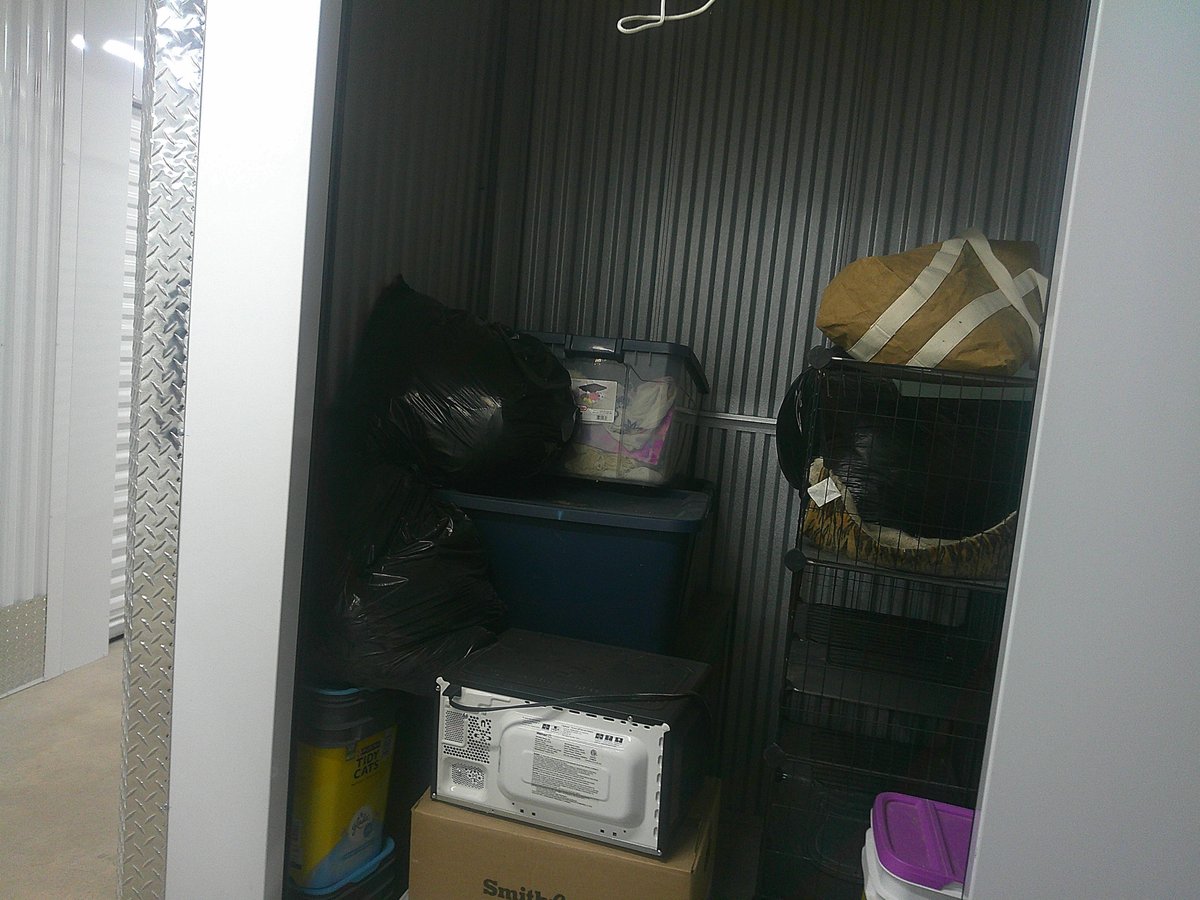 5 x 5 storage unit in Tucson, AZ