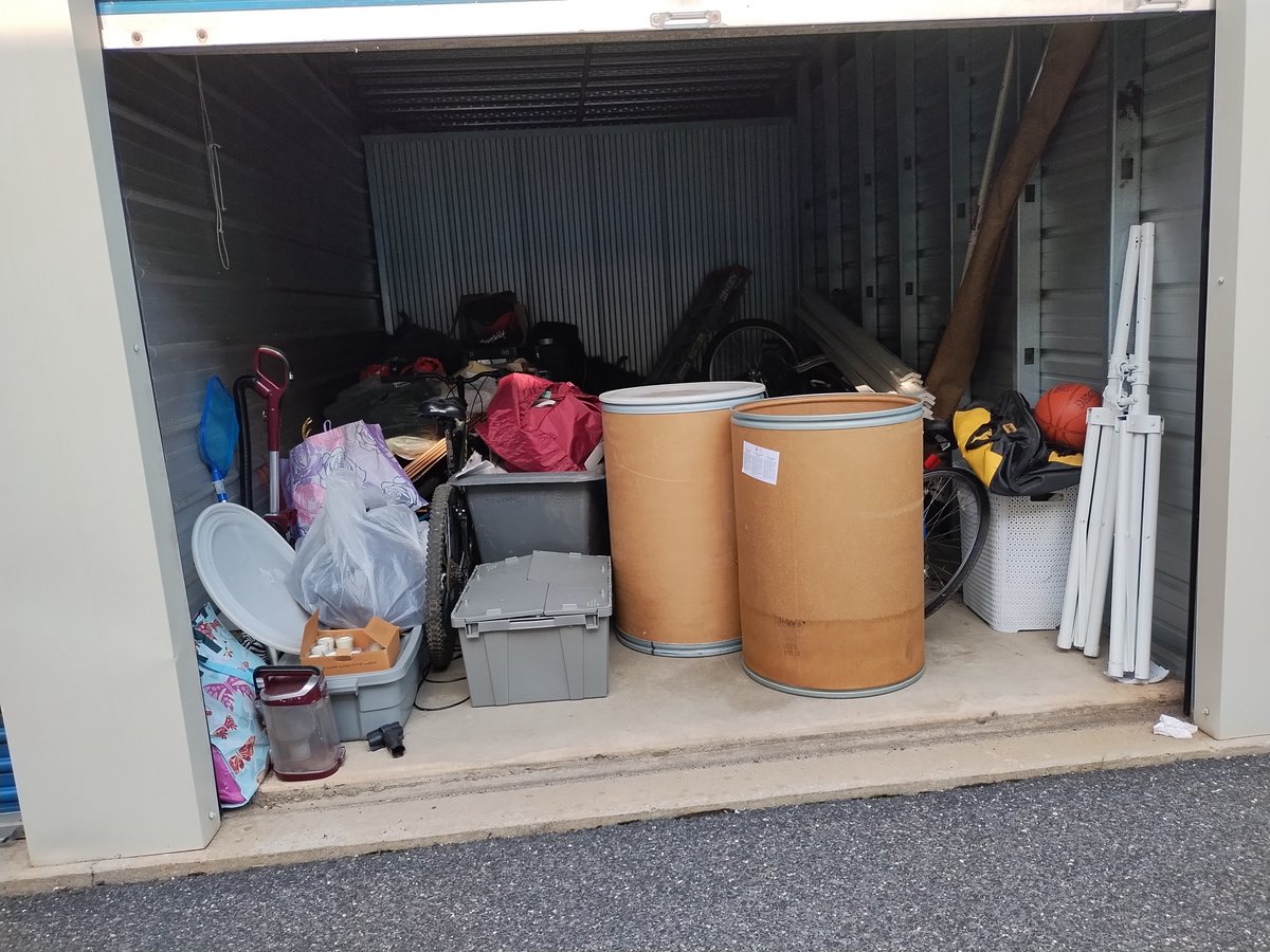 10 x 15 storage unit in Pennsauken, NJ