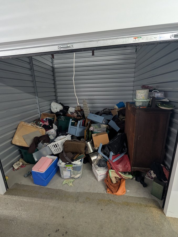 10 x 10 storage unit in Dallas, TX