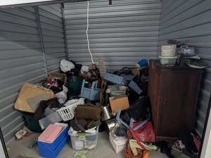 10 x 10 storage unit in Dallas, TX