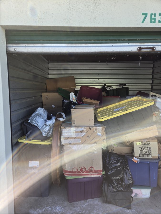 10 x 10 storage unit in Willow Grove, PA