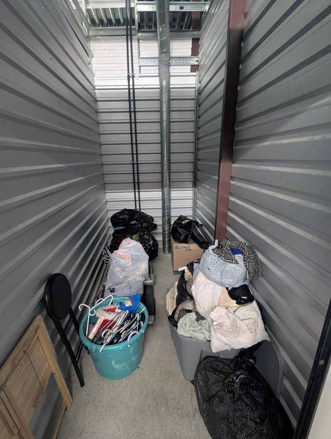5 x 10 storage unit in Dallas, TX