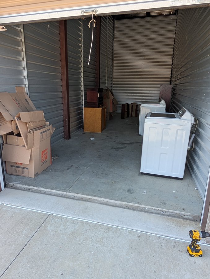 10 x 30 storage unit in Dallas, TX