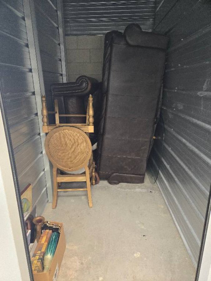5 x 10 storage unit in Sandston, VA