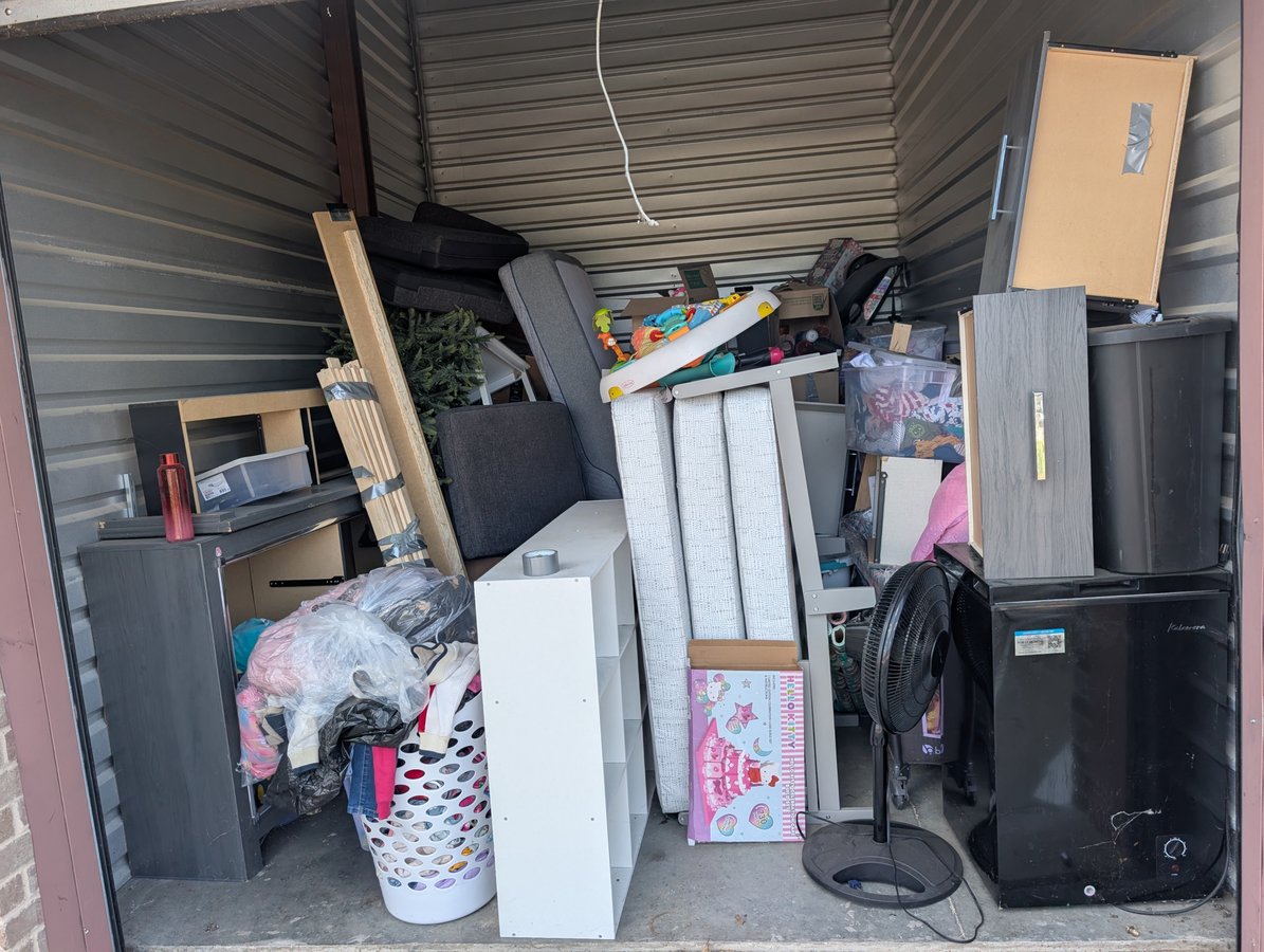 10 x 15 storage unit in Dallas, TX