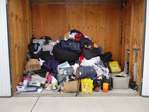 10 x 5 storage unit in Bakersfield, CA