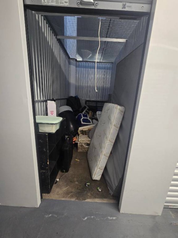 5 x 10 storage unit in Indianapolis, IN