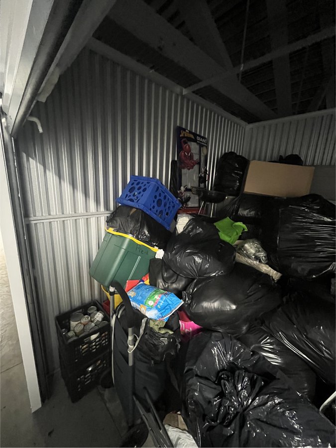 10 x 10 storage unit in Philadelphia, PA