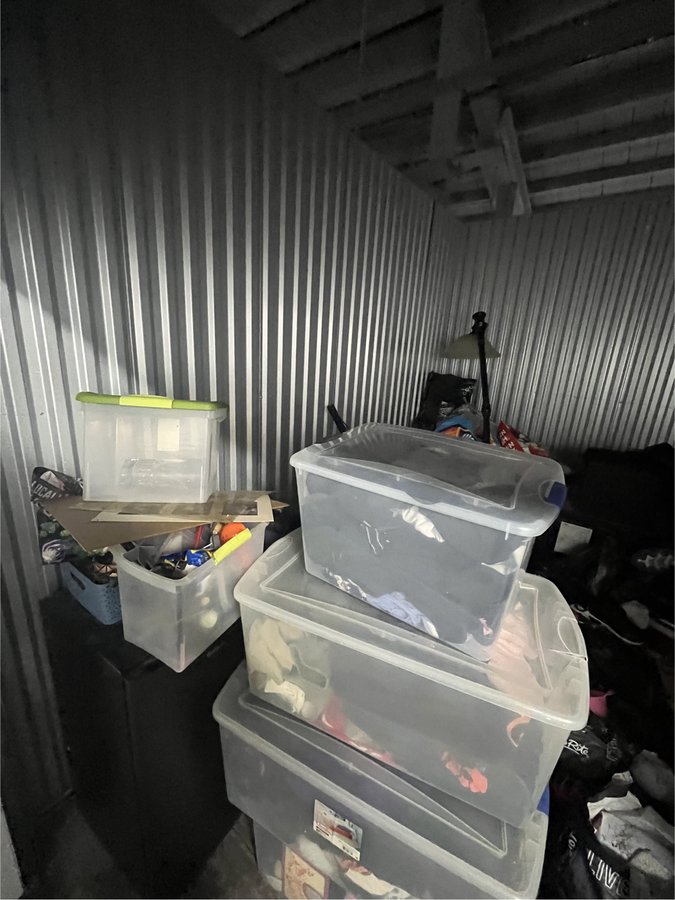 10 x 10 storage unit in Philadelphia, PA
