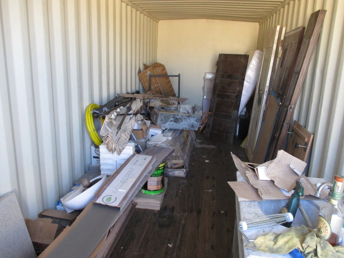 8 x 25 storage unit in Rosemead, CA