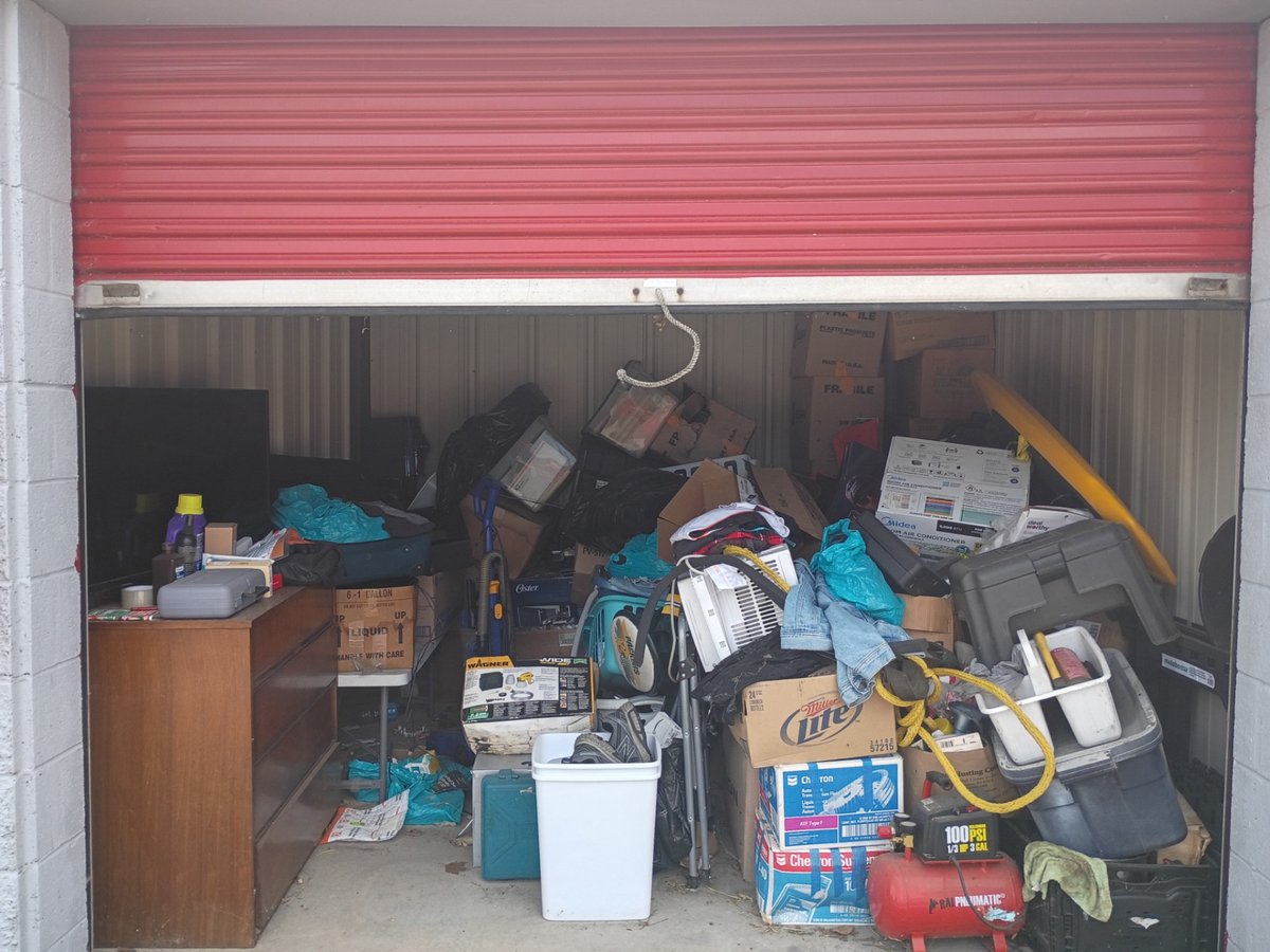 10 x 10 storage unit in Racine, WI