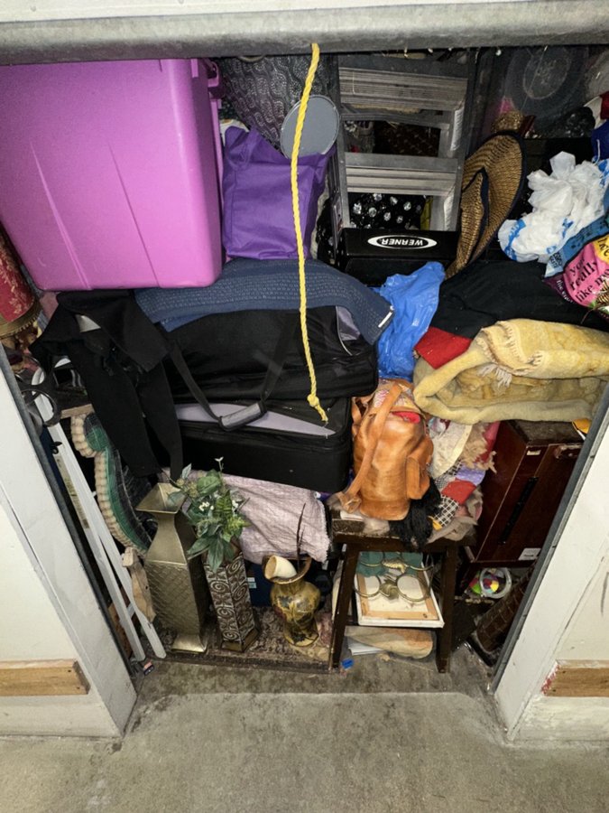 14 x 15 storage unit in West Hollywood, CA