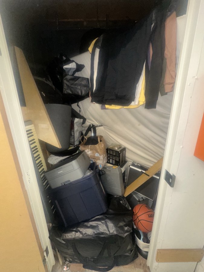 5 x 5 storage unit in West Hollywood, CA