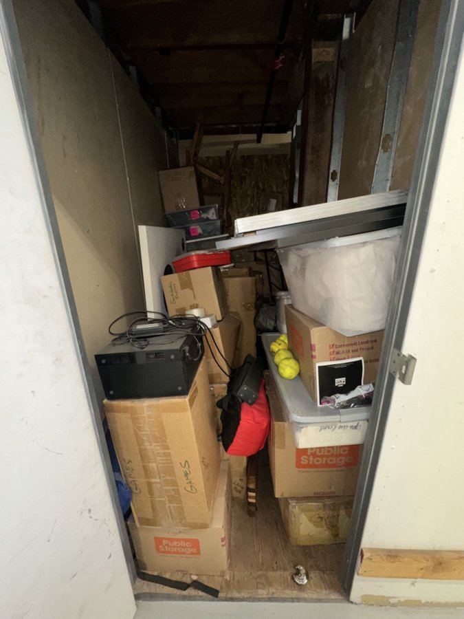 5 x 10 storage unit in West Hollywood, CA