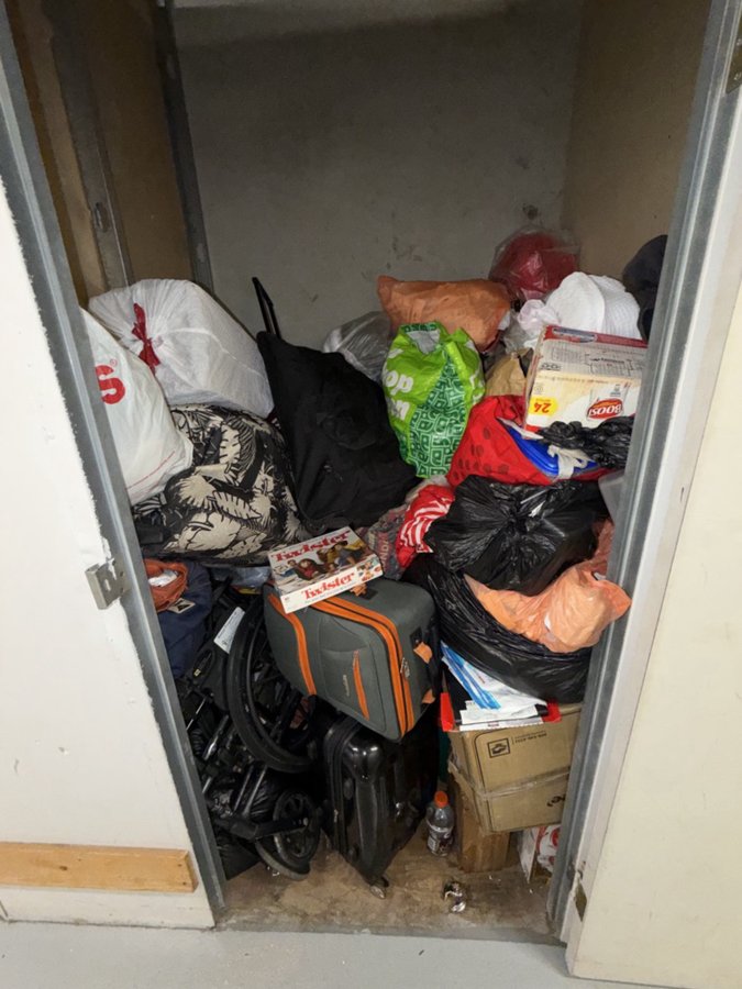 5 x 5 storage unit in West Hollywood, CA