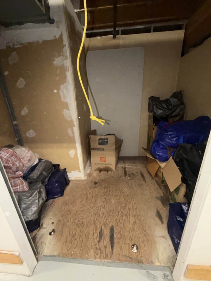 6 x 10 storage unit in West Hollywood, CA