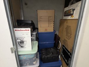 5 x 5 storage unit in West Hollywood, CA